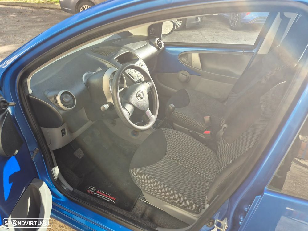 Toyota Aygo 1.0 + AC - 6