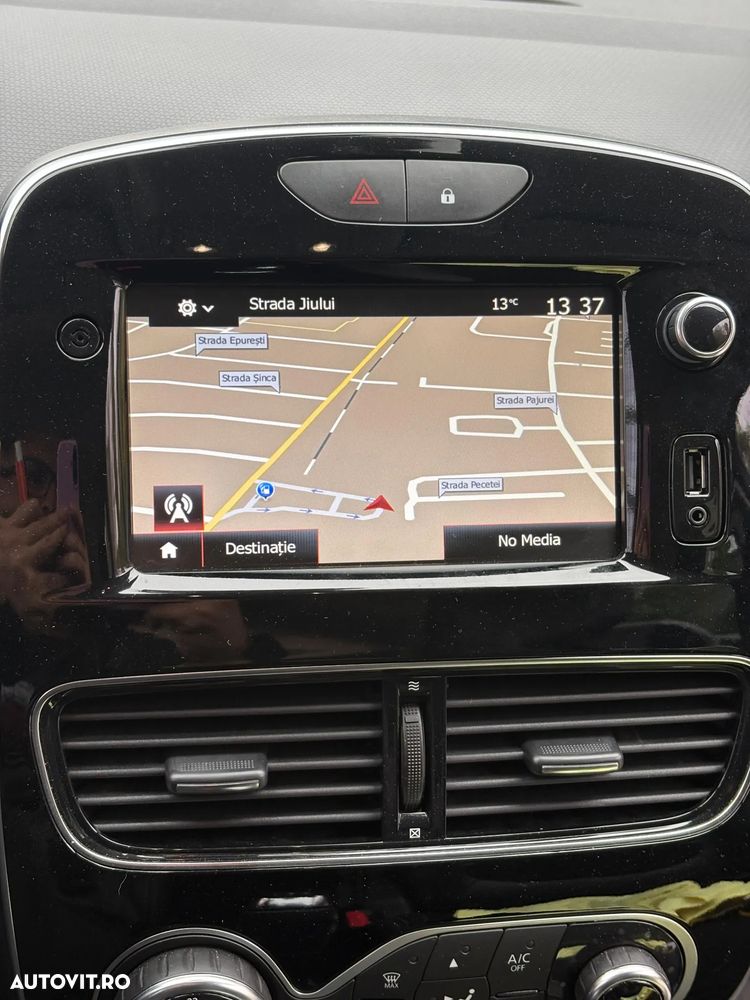 Renault Clio - 22