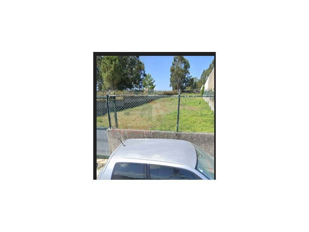 Terreno na Maia com 1430m2 - Moradia de 4 Frentes - Grande imagem: 2/2