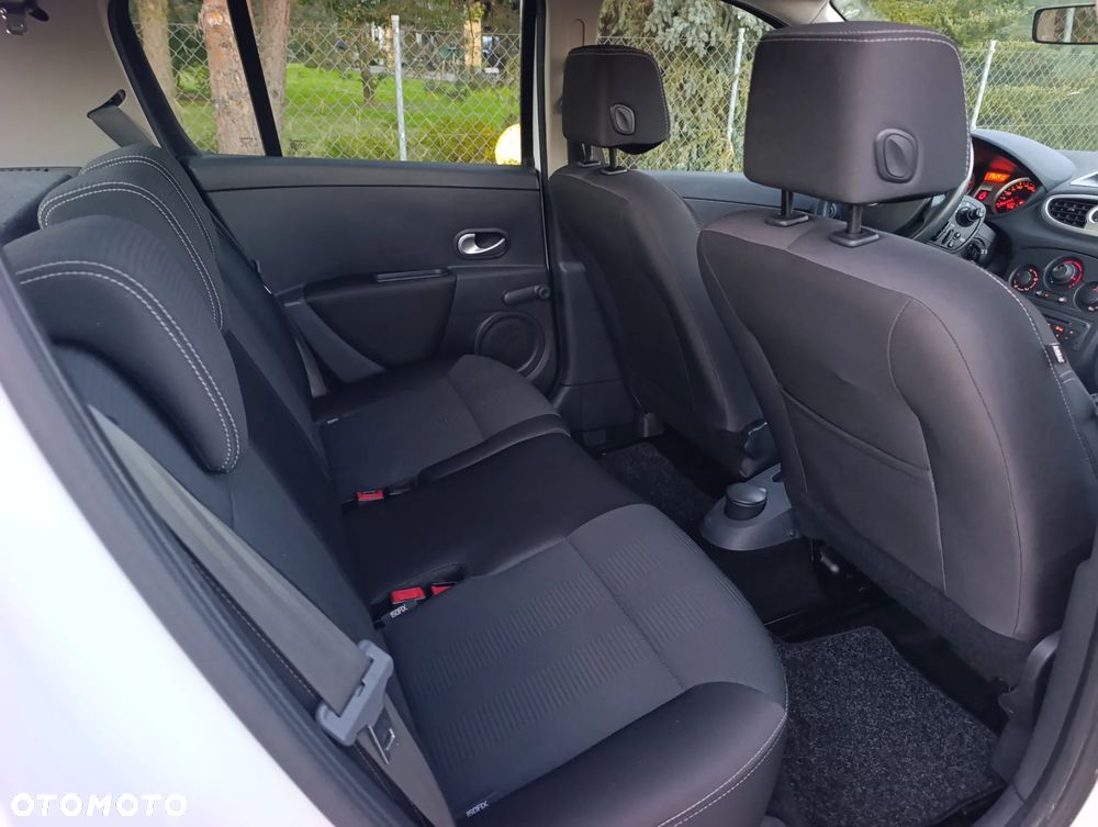 Renault Clio - 14