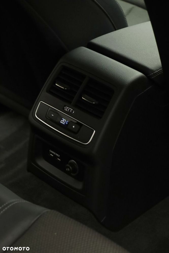 Audi A4 Limousine - 15