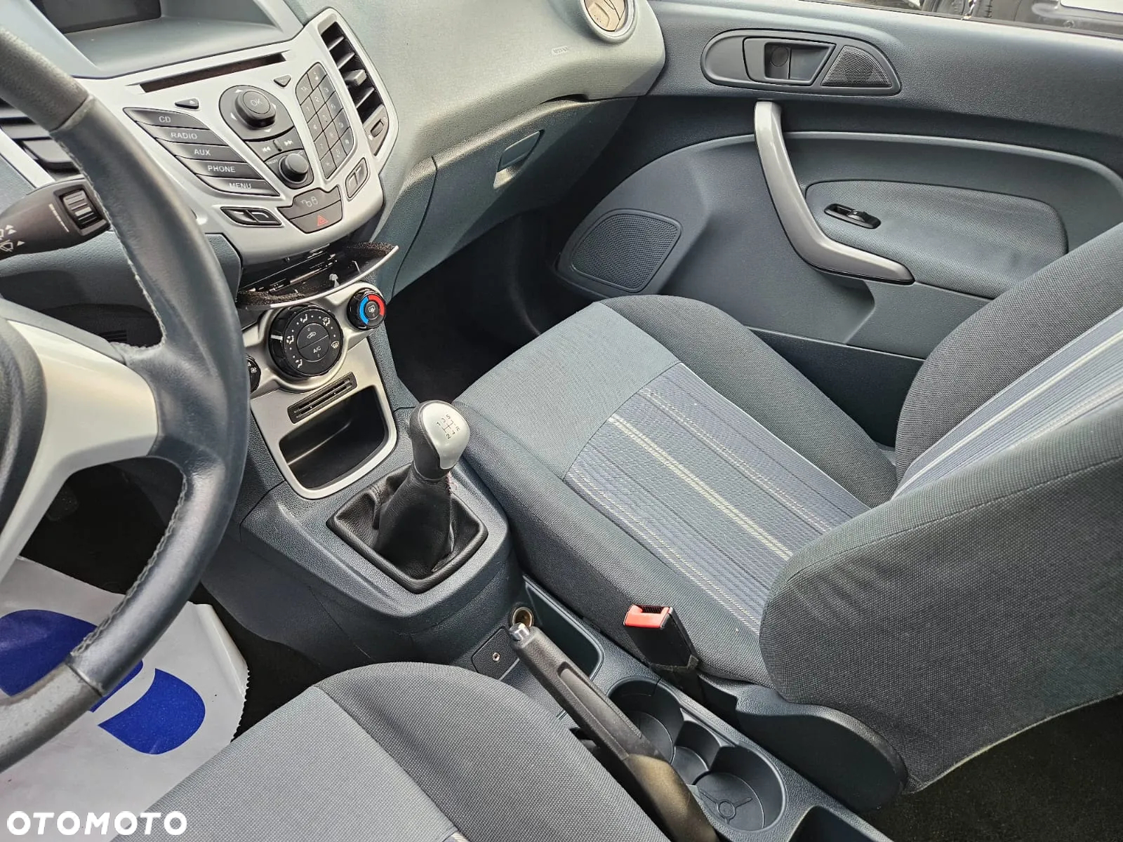 Ford Fiesta 1.4 TDCi Ambiente - 5