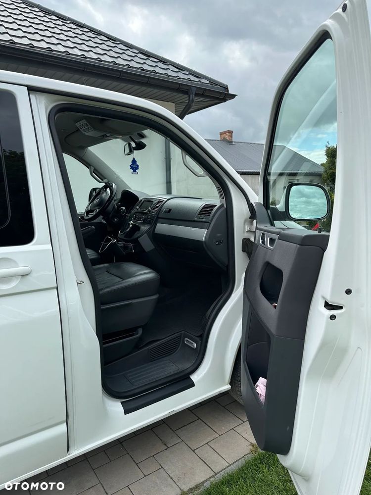 Volkswagen Multivan - 8