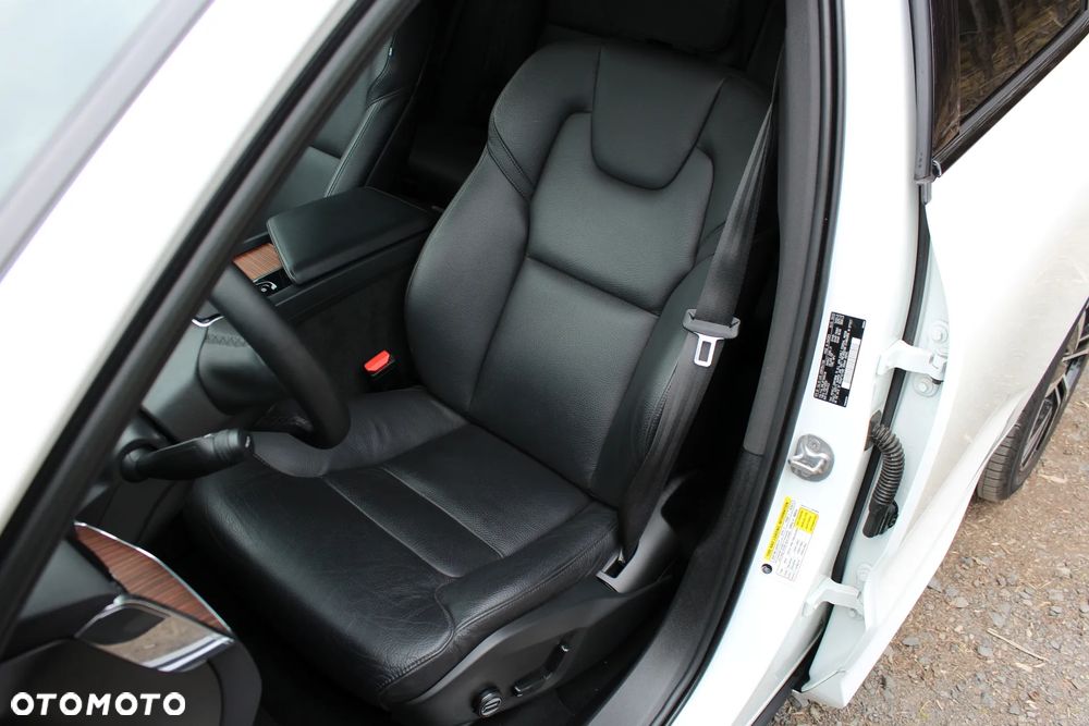 Volvo XC 60 B5 B AWD Geartronic RDesign - 6