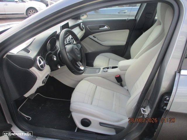 Mercedes-Benz CLA 200 CDI Urban Aut. - 7