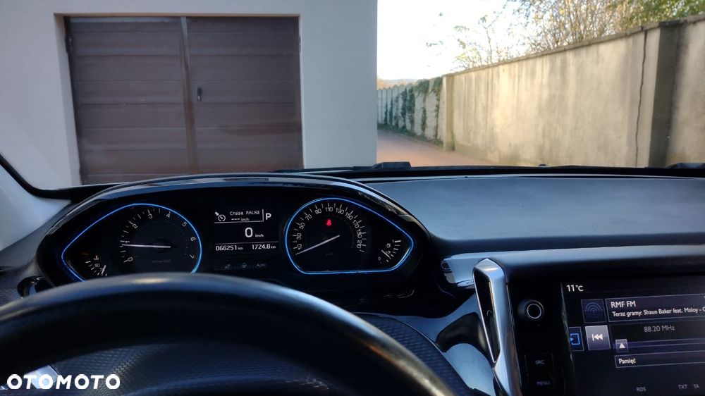 Peugeot 2008 1.2 Pure Tech Allure S&S EAT6 - 6