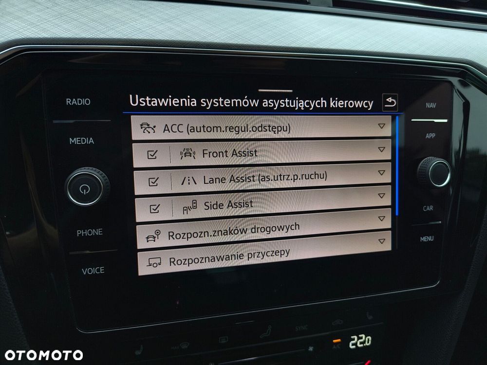 Volkswagen Passat - 32