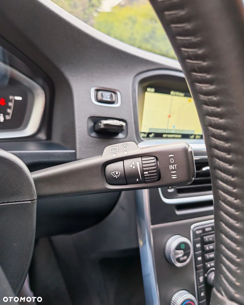 Volvo V60 Cross Country D4 Geartronic Summum - 32