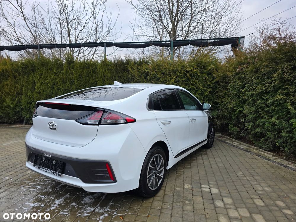 Hyundai IONIQ - 5