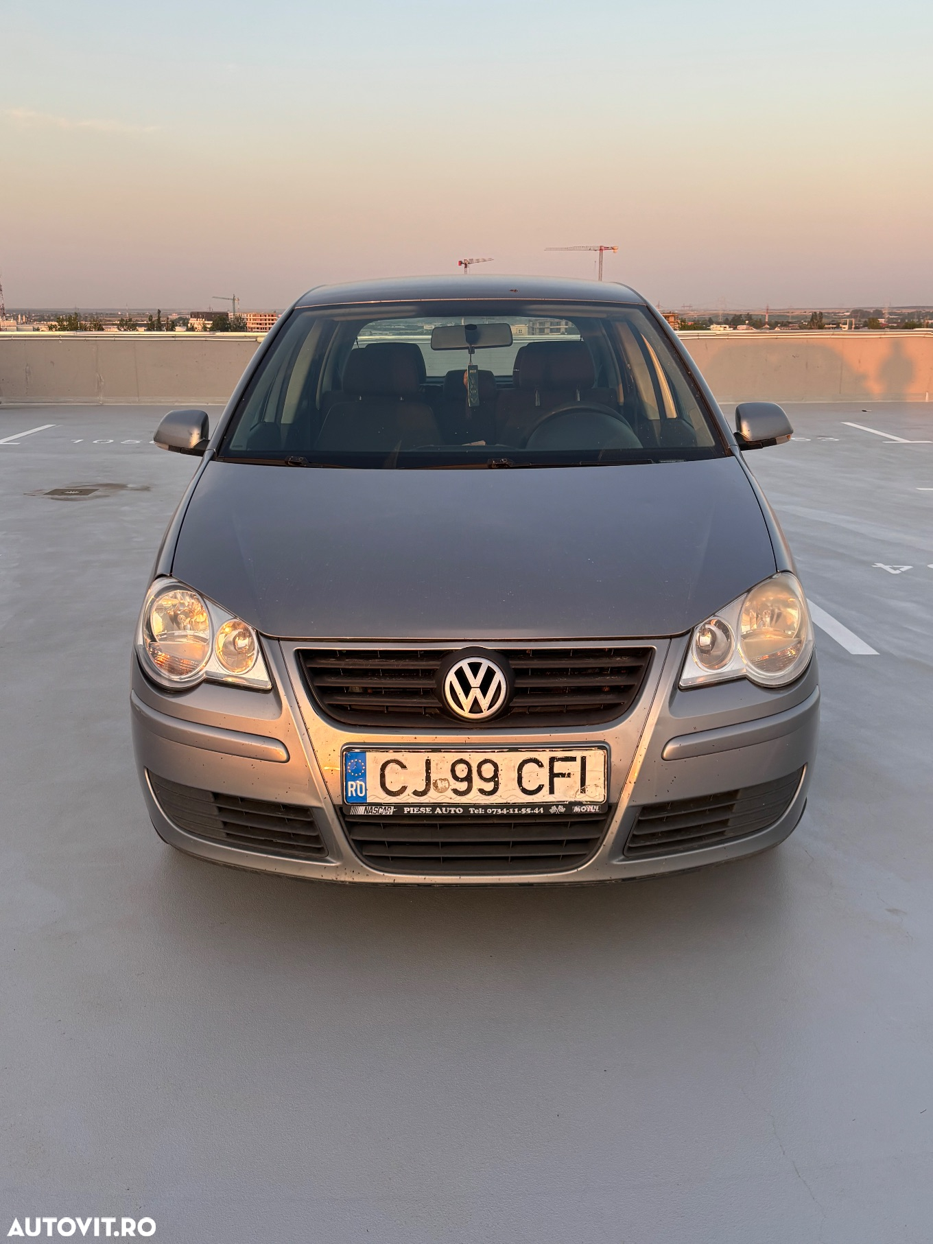Volkswagen Polo - 2