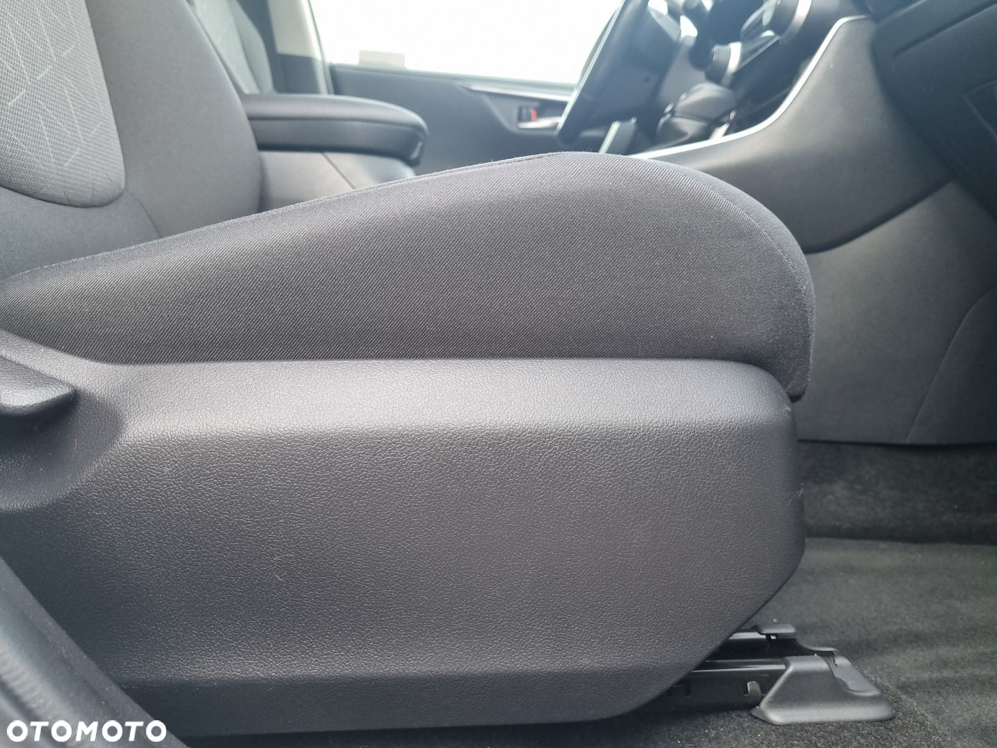 Toyota RAV4 2.0 Comfort 4x2 MS - 24