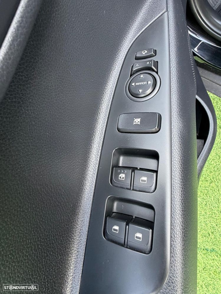 Kia Stonic - 10