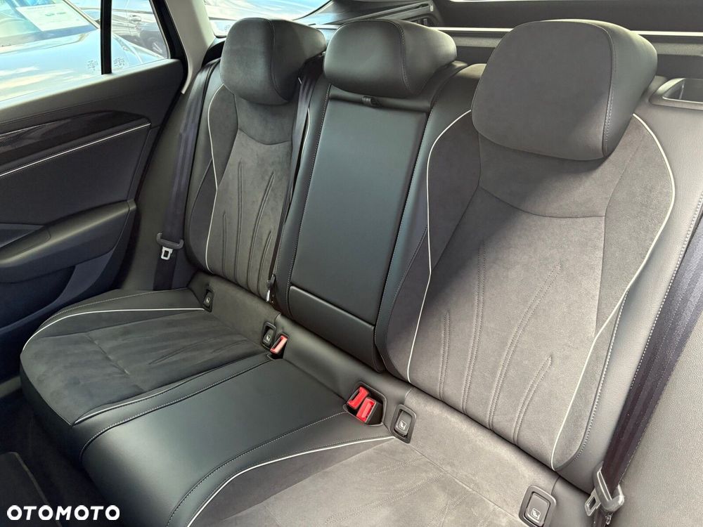 Volkswagen Passat Variant - 14