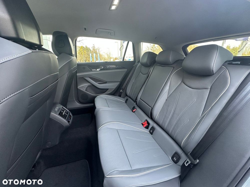 Volkswagen Passat - 29