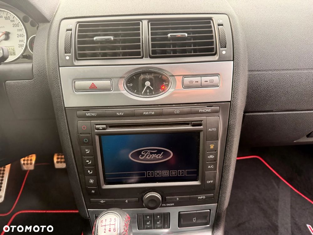 Ford Mondeo 3.0 V6 ST 220 - 21