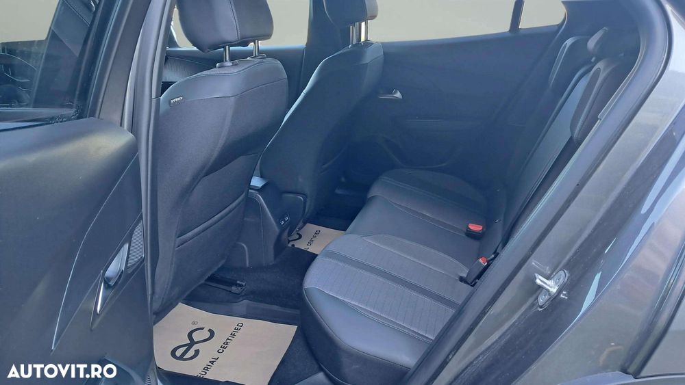 Peugeot 2008 1.2 PureTech EAT8 STT Allure Pack - 17