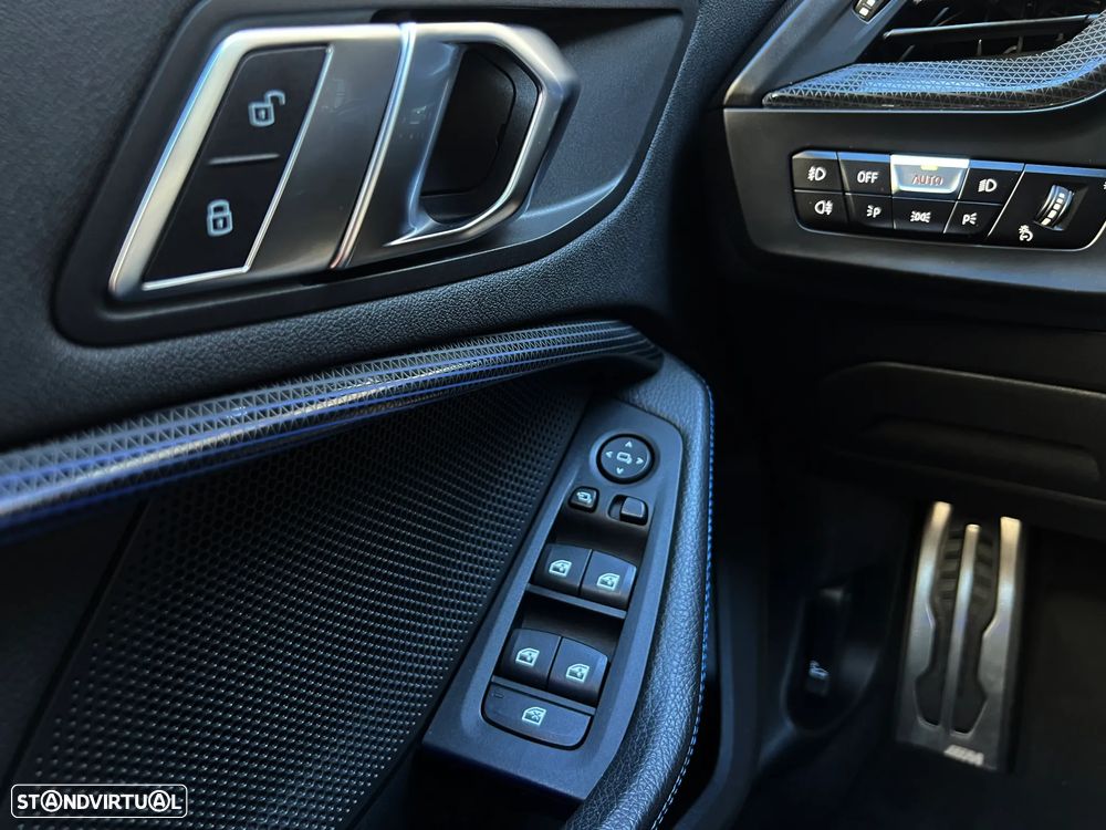 BMW 116 d Pack Desportivo M Auto - 23