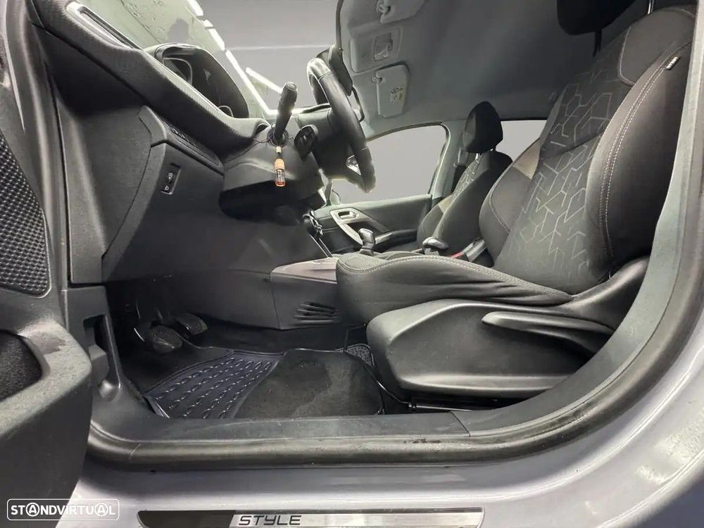 Peugeot 2008 1.6 BlueHDi Style - 14