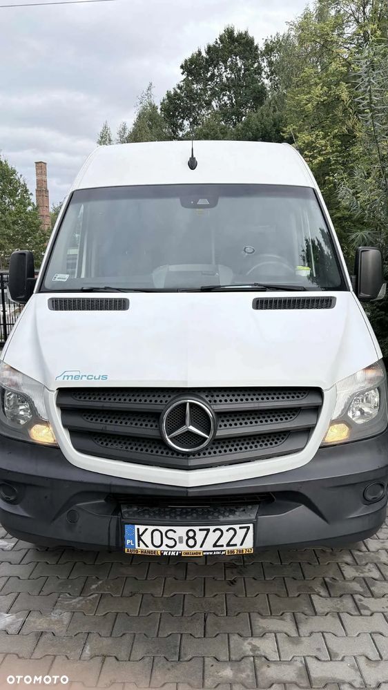 Mercedes-Benz Sprinter - 2