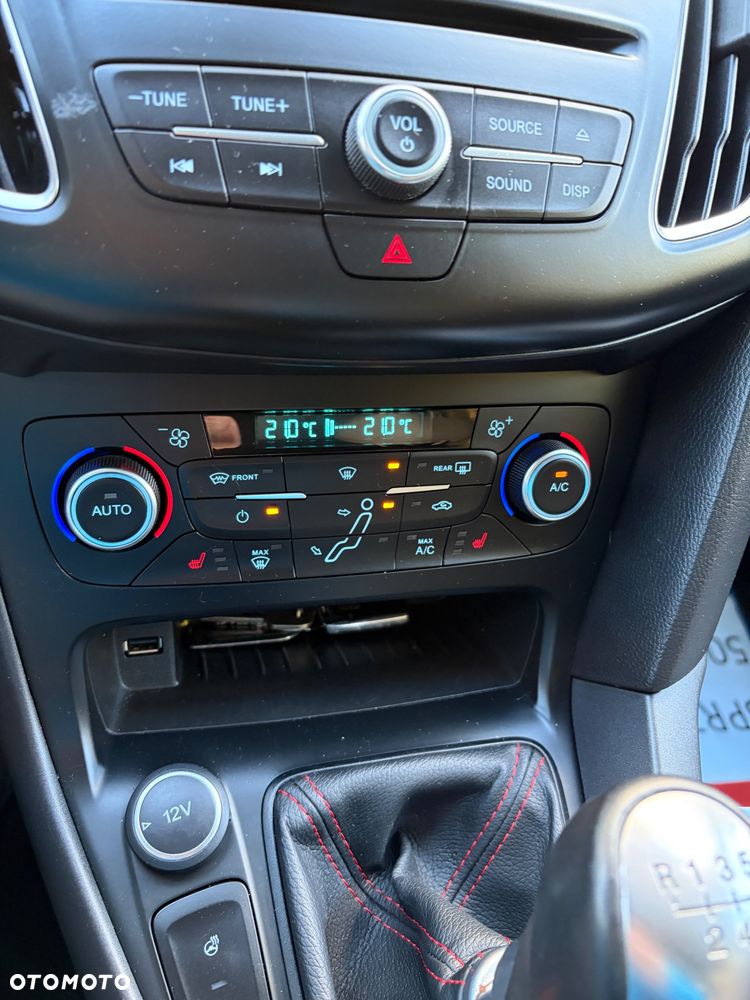 Ford Focus 1.5 EcoBoost STart-Stopp-System ST-LINE - 33
