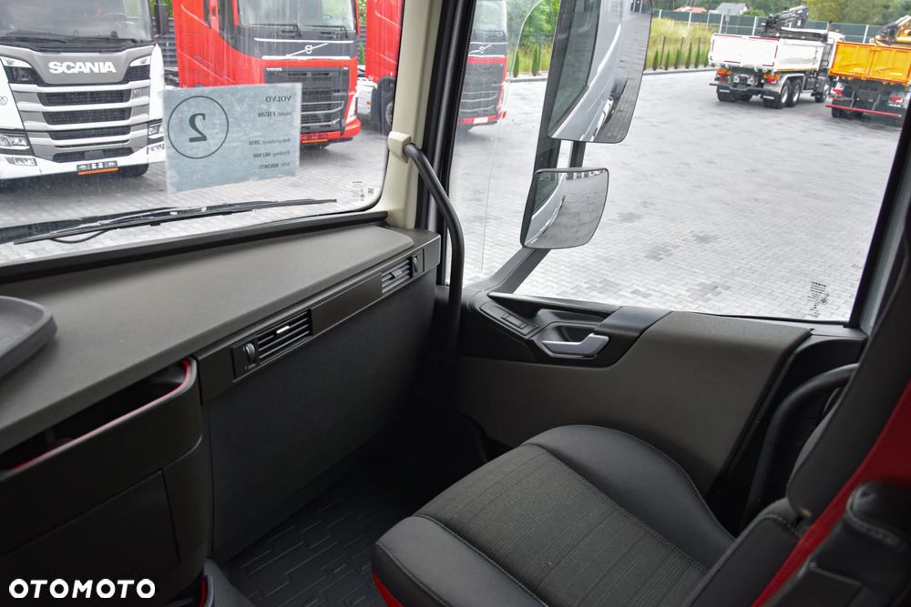 Volvo FH500 / NISKA KABINA / HYDRAULIKA / EURO 6 / ACC / LEDY / ALUFELGI / SERWISOWANY / SPROWADZONY - 28