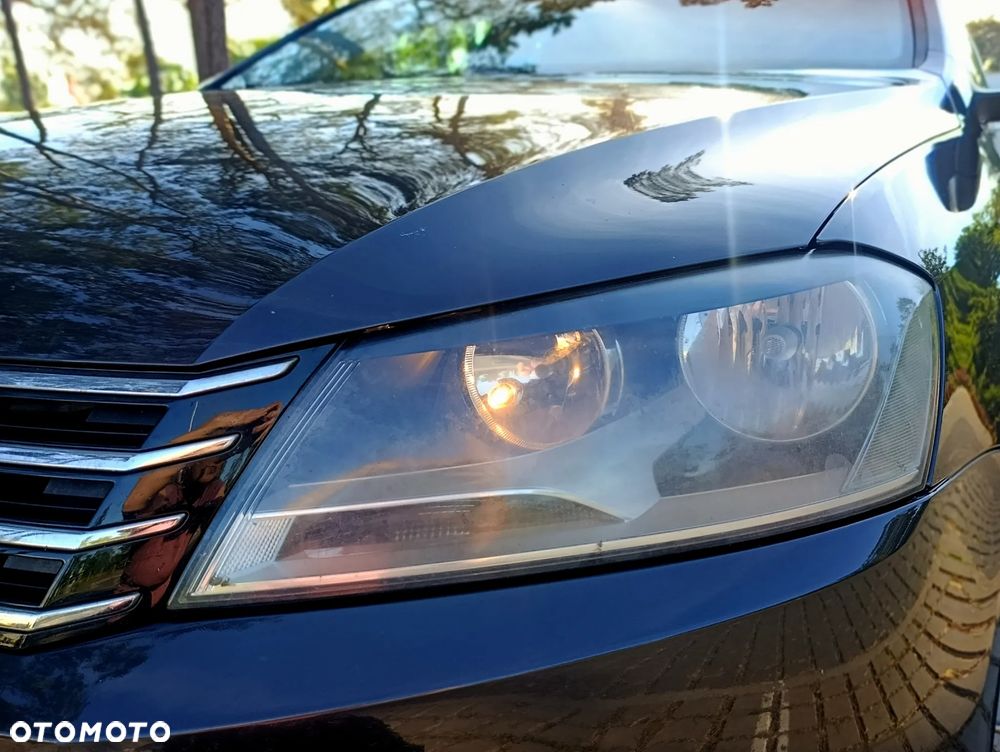 Volkswagen Passat - 30