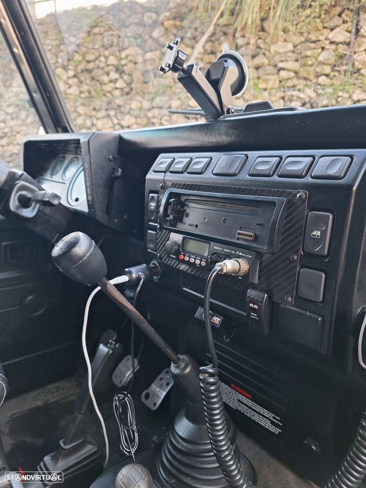 Land Rover Defender 90 2.5 Td5 E - 18