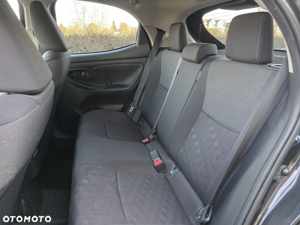 Toyota Yaris Hybrid 1.5 Style - 19