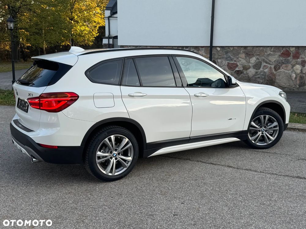 BMW X1 xDrive20i Sport Line - 18