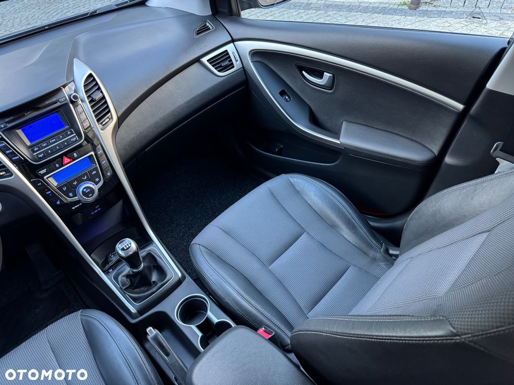Hyundai i30 blue 1.6 GDI Style - 25