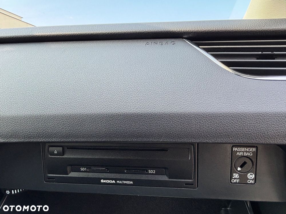 Skoda Octavia 2.0 TDI Edition DSG - 24