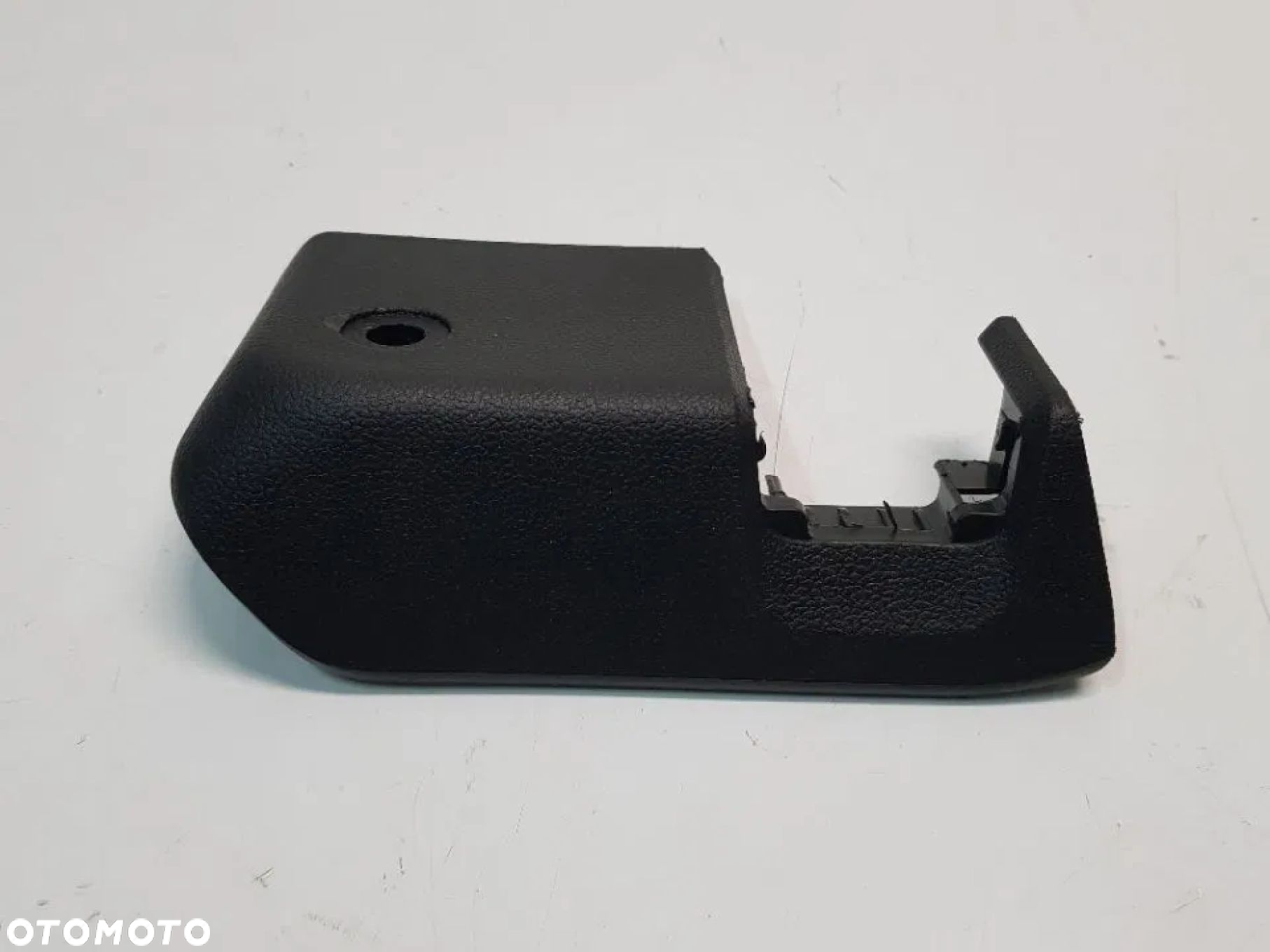 OSŁONA ZAŚLEPKA PRAWY TYŁ PRAWA RENAULT CAPTUR II 3872277 RH - 2
