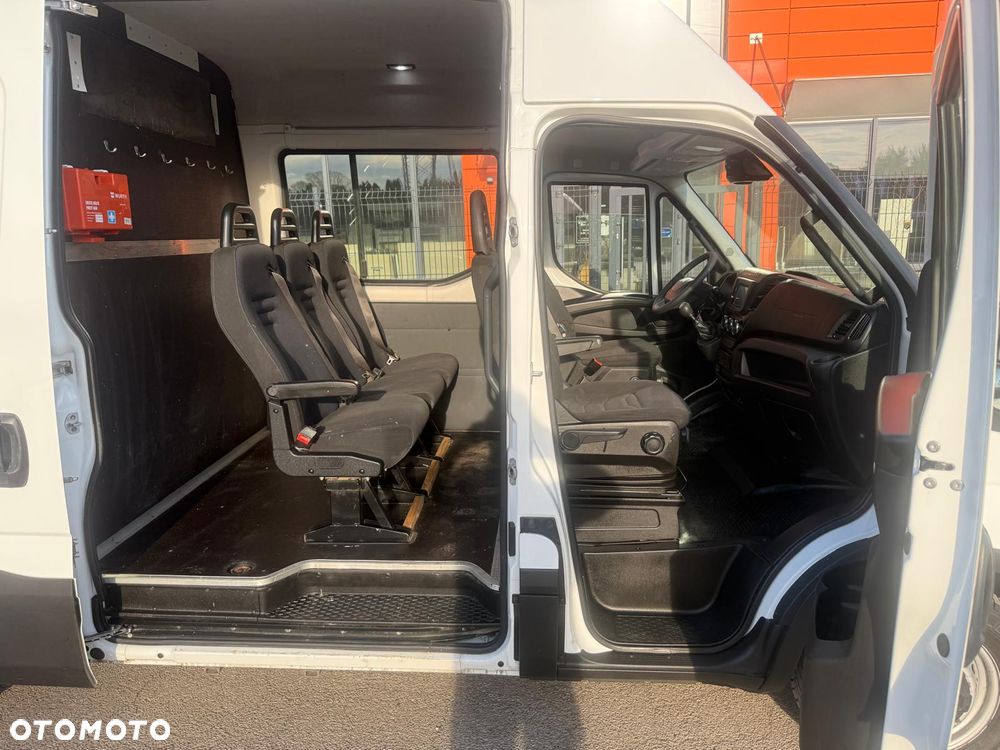 Iveco Daily 35S180,3.0 180KM, L2H2, Brygadówka 5os. , Zadbany - 12