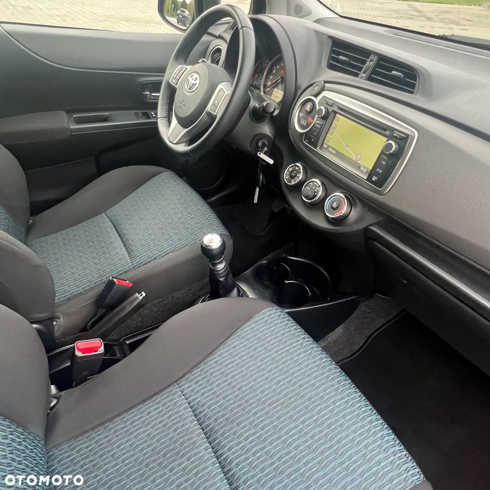 Toyota Yaris 1.33 VVT-i Executive - 11