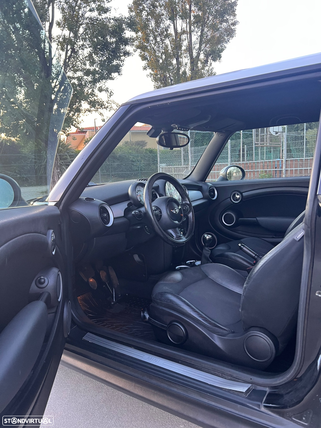MINI 3 Portas Cooper D - 9