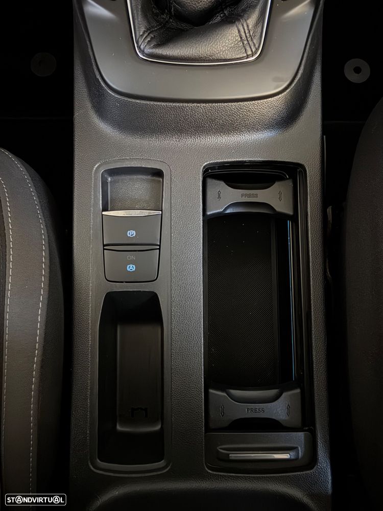 Ford Focus SW 1.0 EcoBoost S&S COOL&CONNECT - 28
