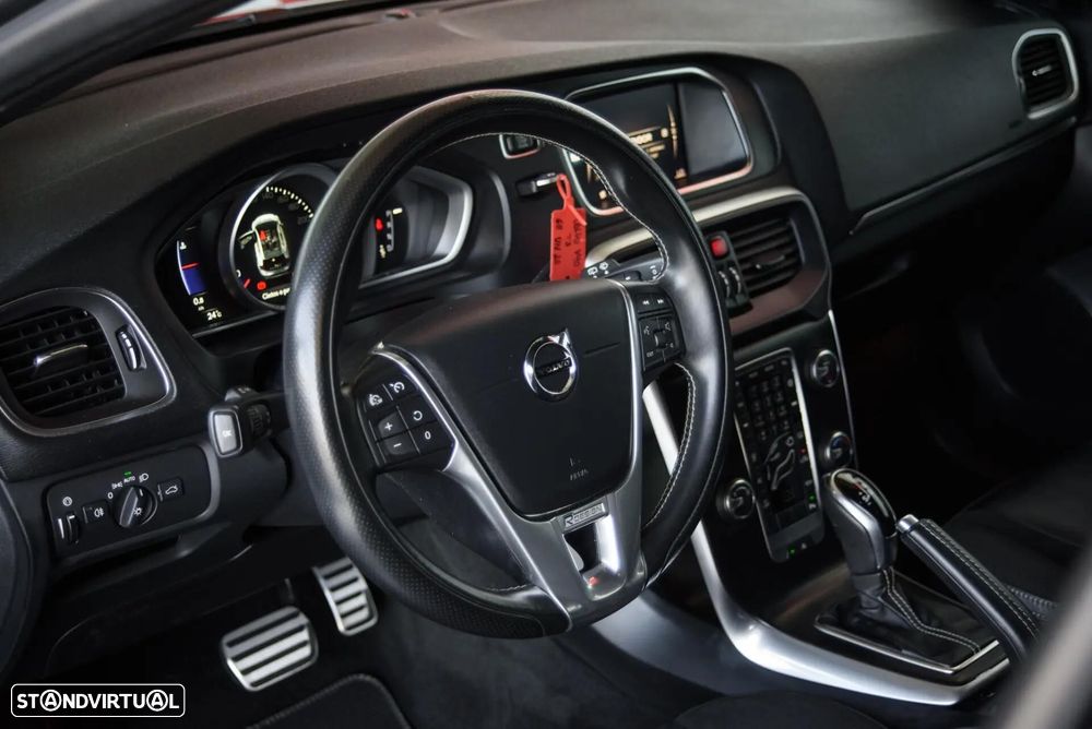 Volvo V40 1.5 T3 Sport Edition R Geartronic - 24