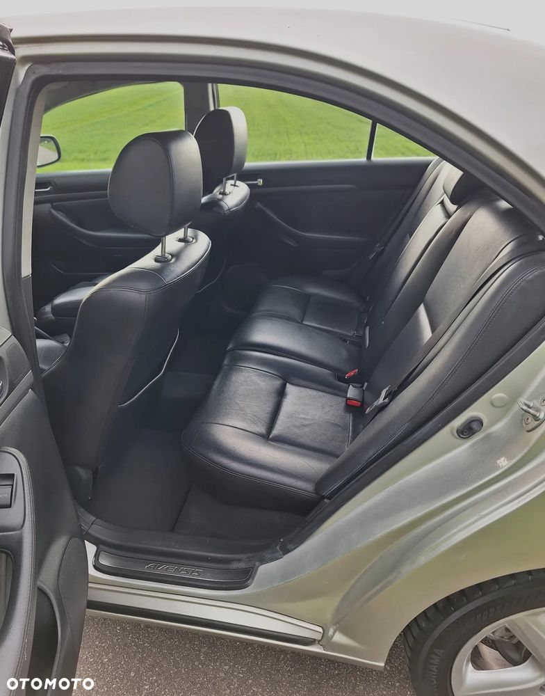 Toyota Avensis 2.2 D-4D Prestige - 27