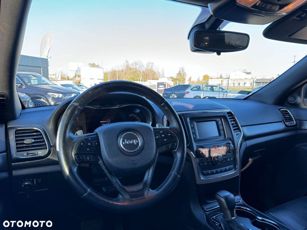 Jeep Grand Cherokee - 10