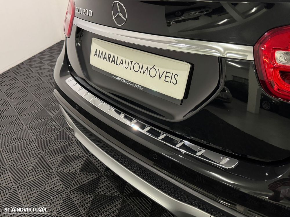 Mercedes-Benz GLA 200 - 25