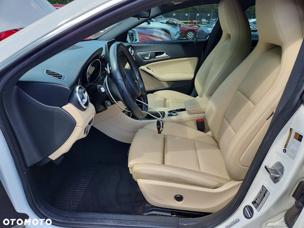 Mercedes-Benz CLA 250 4Matic 7G-DCT - 8