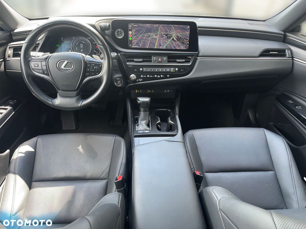 Lexus ES 300h Business Edition - 10