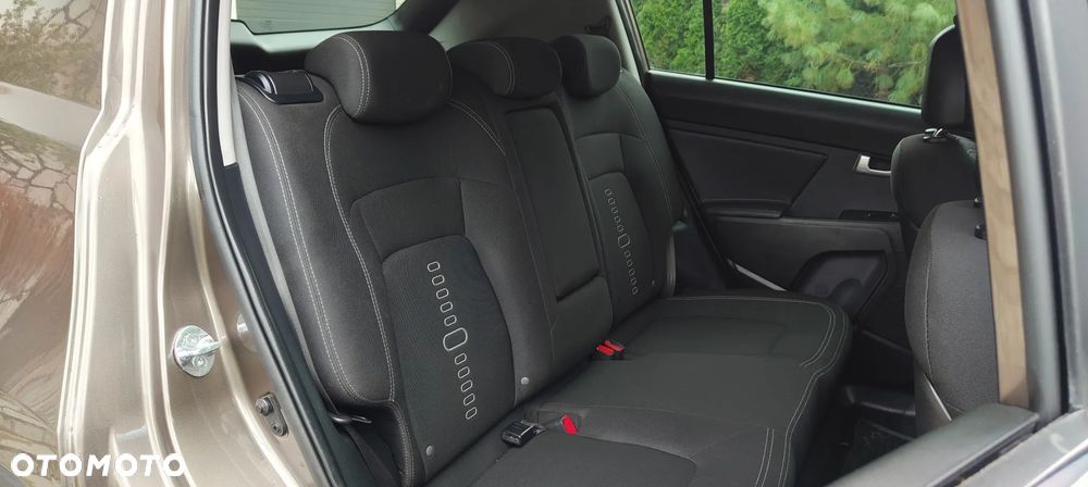 Kia Sportage 2.0 CVVT 4WD Automatik Spirit - 19