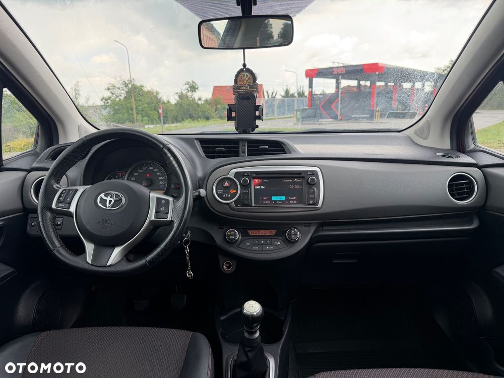Toyota Yaris 1.33 Premium - 17