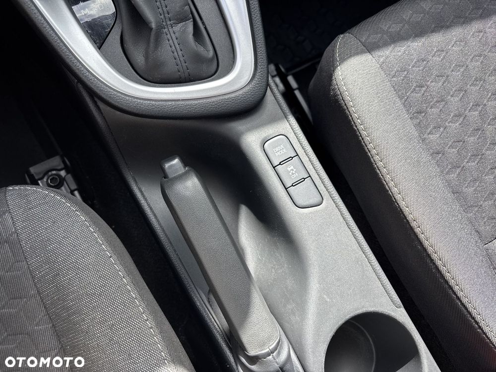 Toyota Yaris 1.5 Comfort CVT - 18