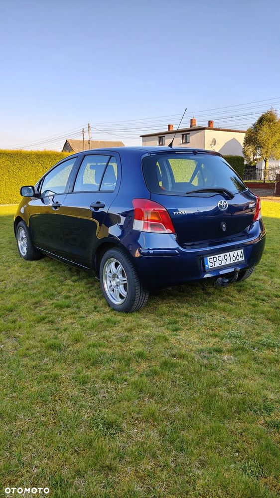 Toyota Yaris - 4
