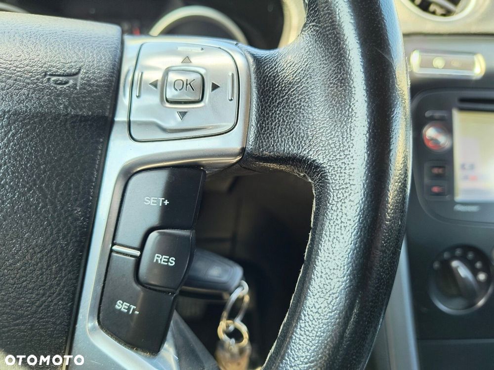 Ford Mondeo - 25