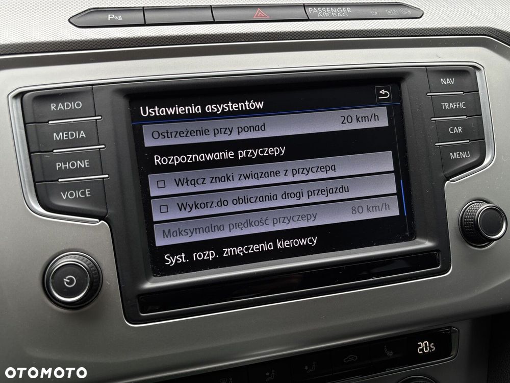 Volkswagen Passat 2.0 TDI SCR Comfortline DSG - 27