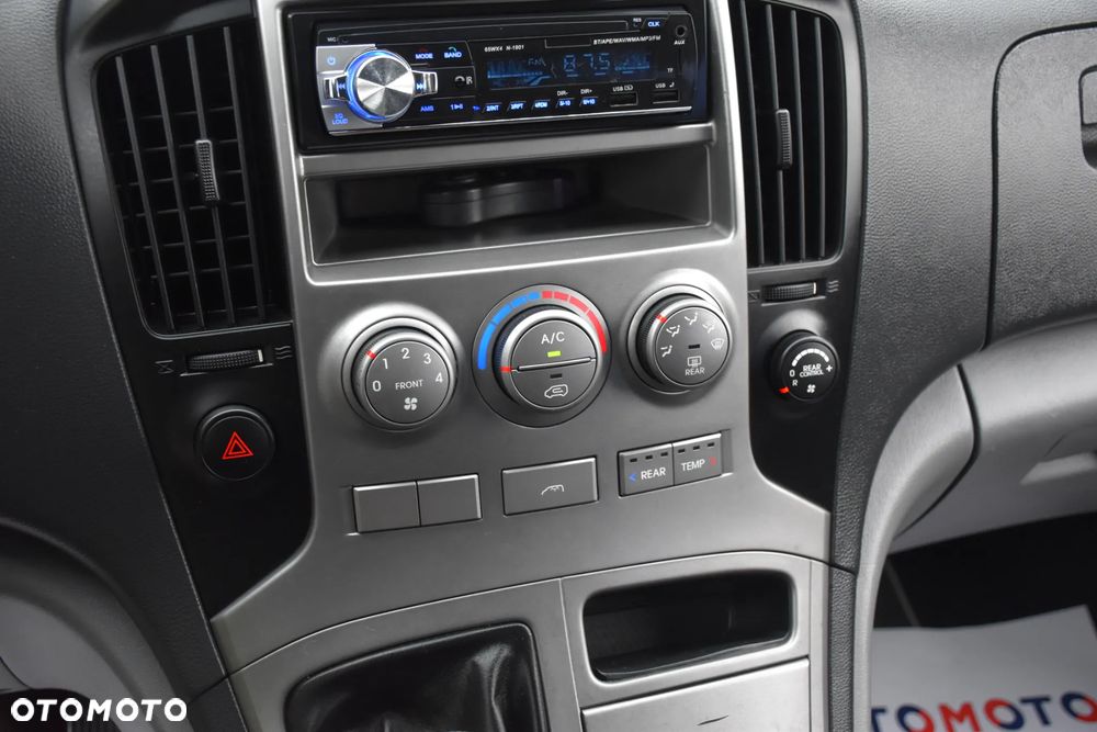 Hyundai H-1 2.5 CRDi Travel Comfort - 22