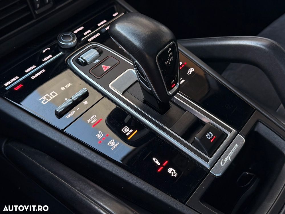 Porsche Cayenne - 17